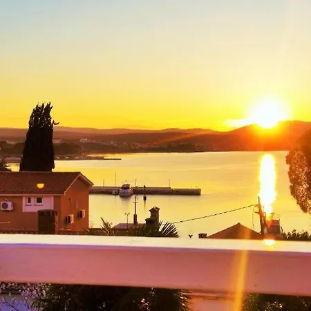 Blue Sky Apartman *