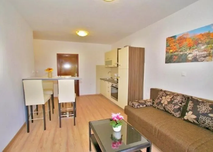 Blue Sky アパート *